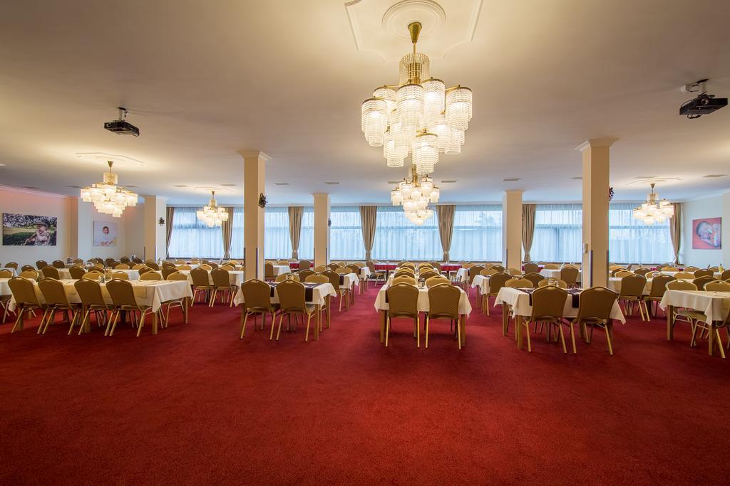 Hotel Slovan 3*